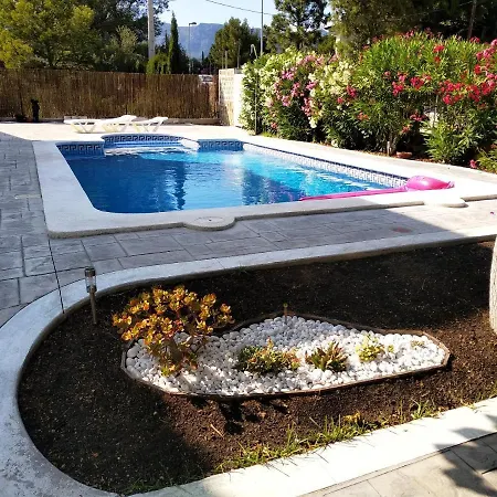 Seaside In With Private Pool.